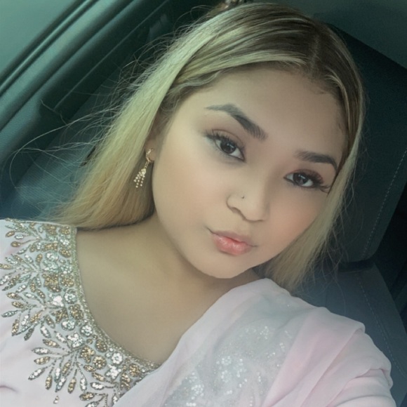 Meet your Posher, Alizeyah - Picture 8 of 9